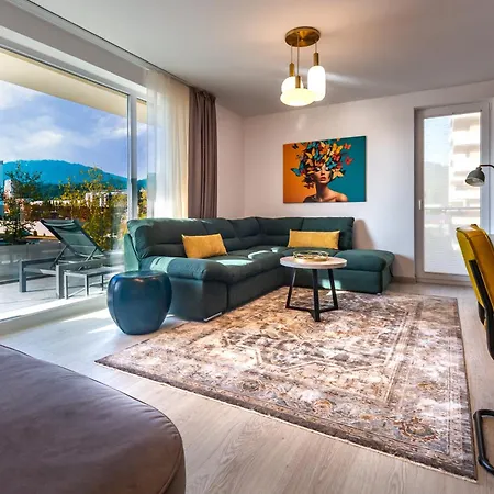 Mountain View Terrace Oasis With Parking And Ac Apartment Brasov Exterior photo